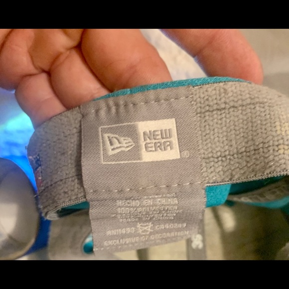 New Era fitted hats for men - Picture 3 of 3